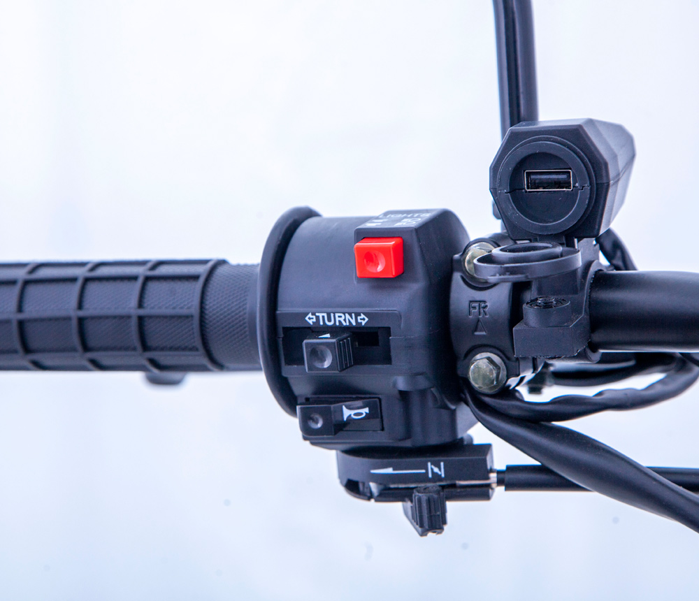 USB ZR200